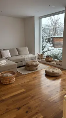 Semi-detached house in Remete, 654 m², quiet street - 3