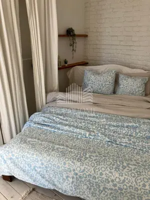 Semi-detached house in Remete, 654 m², quiet street - 8