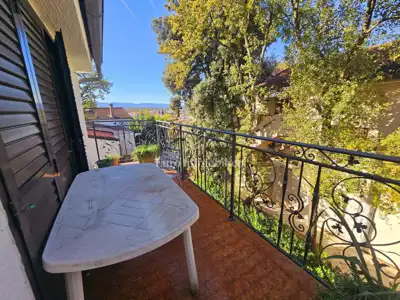 Prostran apartman sa 4 spavaće sobe u Malinskoj - 11