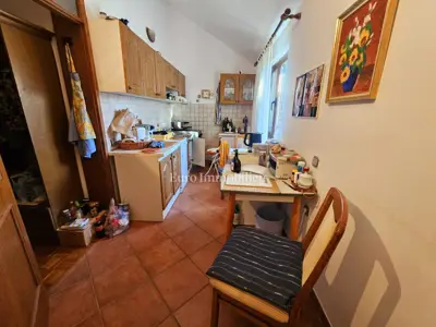 Prostran apartman sa 4 spavaće sobe u Malinskoj - 7