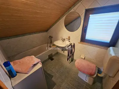 Prostran apartman sa 4 spavaće sobe u Malinskoj - 9