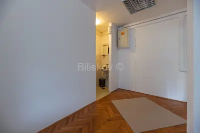 Commercial space 55 m², Travno - Novi Zagreb Istok, storefront and traffic - 8