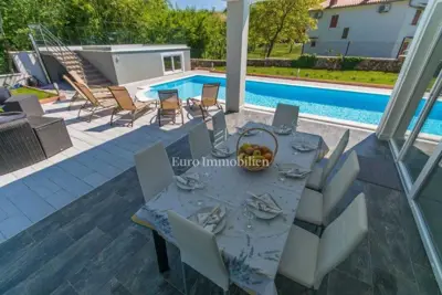 Villa 270 m², Labin - eingezäunter Garten und privater Pool - 8