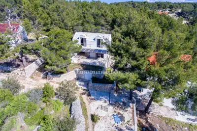 Kuća na mirnoj lokaciji s pogledom na more - otok Brač - 5
