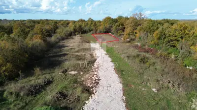 Building plot 639 m², Svetvinčenat - peaceful surroundings