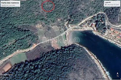 Poljoprivredno zemljište 31 824 m², Milna na Visu, 300 m od plaže