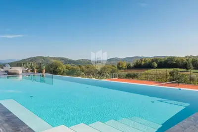 Motovun, luksuzna vila s bazenom i teniskim terenom - 8