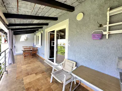 Kuća 226 m², Fažana - pogled na more i dva stana - 17