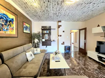 Kuća 226 m², Fažana - pogled na more i dva stana - 8