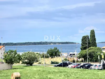 Kuća 226 m², Fažana - pogled na more i dva stana - 19