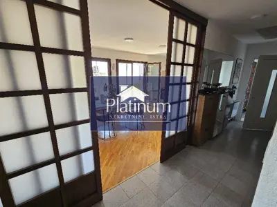 Haus 276 m², Umag - 4 Wohneinheiten und 100 m vom Meer - 8