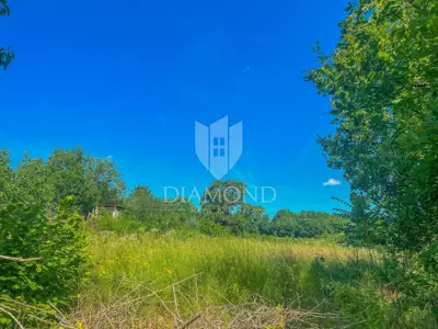 Land 4,680 m², Motovun surroundings - quiet location - 4