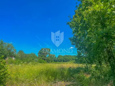 Land 4,680 m², Motovun surroundings - quiet location - 3