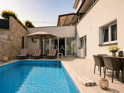 Matulji | 132 m² stambenog komfora s bazenom i jacuzzijem