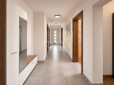 Matulji | 132 m² of residential comfort with a pool and jacuzzi - 10