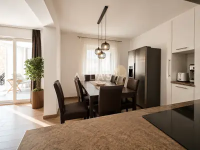 Matulji | 132 m² of residential comfort with a pool and jacuzzi - 2