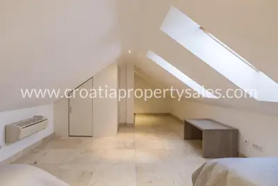 Apartment 100 m², Split - center and 300 m from Riva - 16