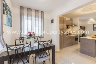 Apartment 100 m², Split - center and 300 m from Riva - 9