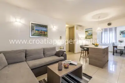 Apartment 100 m², Split - center and 300 m from Riva - 5