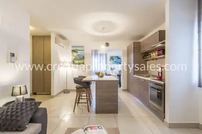 Apartment 100 m², Split - center and 300 m from Riva - 7