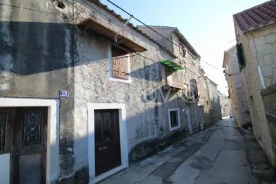Kamena kuća 126 m², Kaštel Sućurac centar, blizu mora