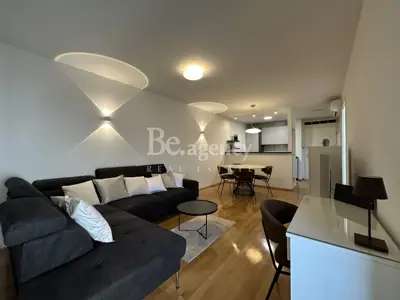 Donji grad, 45 m², furnished, loggia, garage parking space