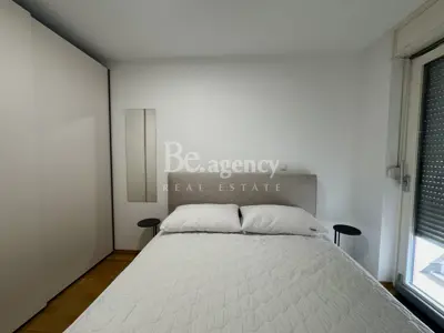Donji grad, 45 m², furnished, loggia, garage parking space - 5