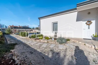 Haus zum Kauf in Tinjan, 106 m² - 3