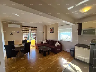 Kuća, Medulin, pogled na more i miran dio mjesta