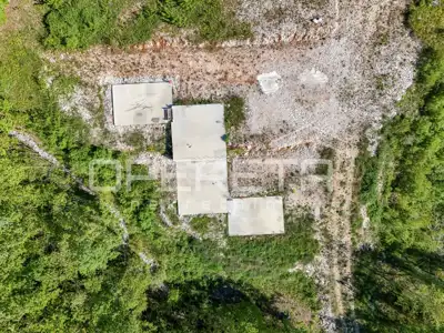 Istra, Tinjan- Građevinsko zemljište s projektom i započetom gradnjom- idealna i - 5