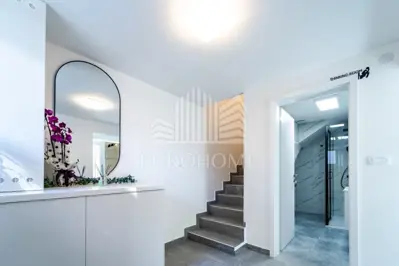 Wohnung 107 m², Borongaj - ruhige Straße in der Nähe des Campus - 9