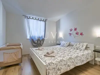 Umgebung von Labin, Luxushaus mit Pool zu verkaufen - 14