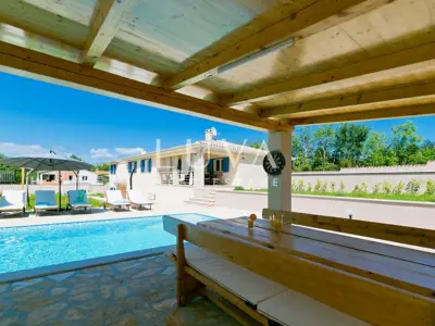 Umgebung von Labin, Luxushaus mit Pool zu verkaufen - 4