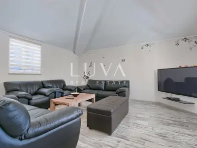 Umgebung von Labin, Luxushaus mit Pool zu verkaufen - 7