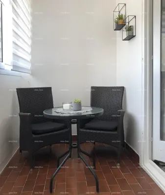 Stan, Umag, 2. kat, renoviran i namješten - 9