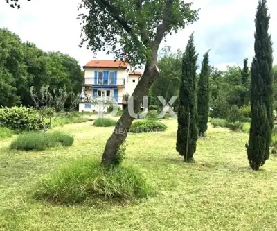House 178 m², Hreljin - sea view and yard
