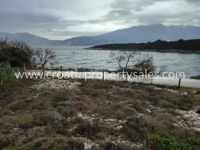 Građevinsko zemljište 462 m², Otok Brač - prvi red do mora - 3
