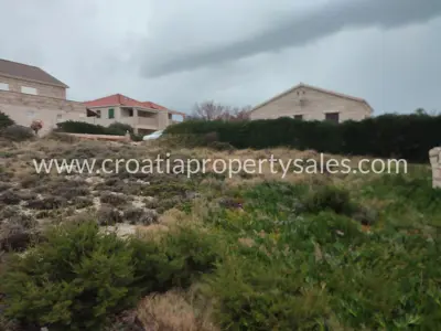 Građevinsko zemljište 462 m², Otok Brač - prvi red do mora - 2