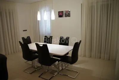 Vila 229 m², Splitska na Braču, 200 m od mora i panoramski pogled - 9