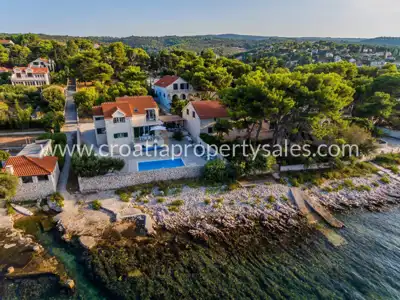 Vila 120 m², Otok Brač - prvi red do mora - 2