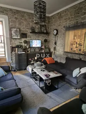 MURTER, BETINA - OPPORTUNITY! Exclusive stone house with courtyard - 7