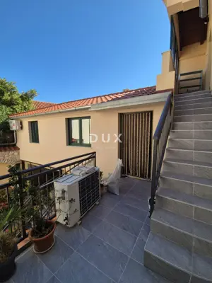 MURTER, BETINA - OPPORTUNITY! Exclusive stone house with courtyard - 21