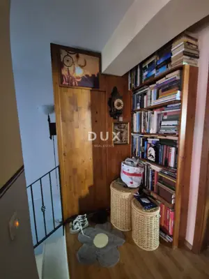 MURTER, BETINA - OPPORTUNITY! Exclusive stone house with courtyard - 13