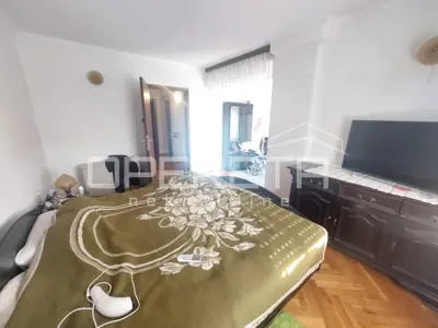 House 312 m², Vugrovec, quiet location and office space - 17
