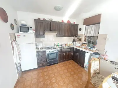House 312 m², Vugrovec, quiet location and office space - 20