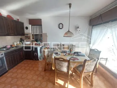 House 312 m², Vugrovec, quiet location and office space - 19