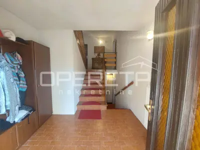 House 312 m², Vugrovec, quiet location and office space - 10