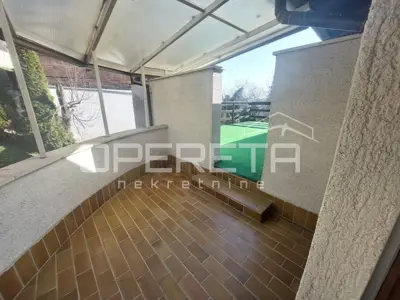 House 312 m², Vugrovec, quiet location and office space - 11
