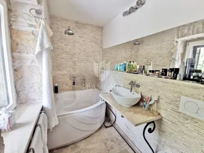 Kuća 174 m², Labin okolica, bazen i okućnica 1.947 m² - 12