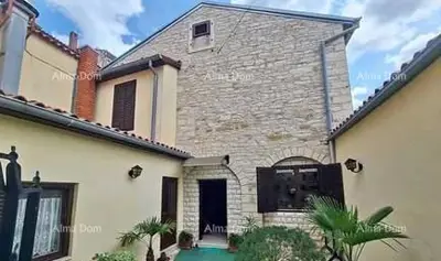 Haus 200 m², Buje - Garage und Balkon mit Meerblick